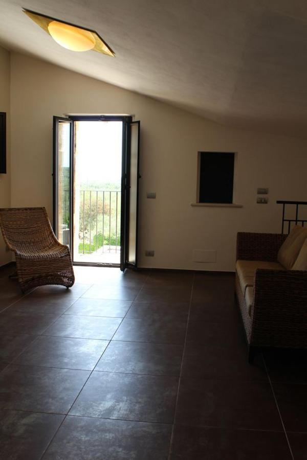 Hotel Torre Domini Giovinazzo Extérieur photo