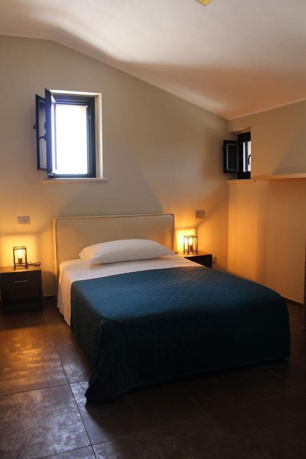 Hotel Torre Domini Giovinazzo Extérieur photo