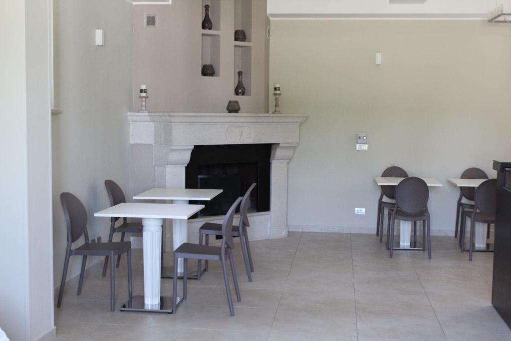 Hotel Torre Domini Giovinazzo Extérieur photo