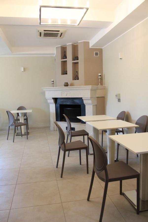 Hotel Torre Domini Giovinazzo Extérieur photo